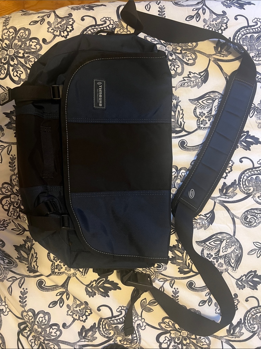 Timbuk2 Classic Crossbody Messenger Bag